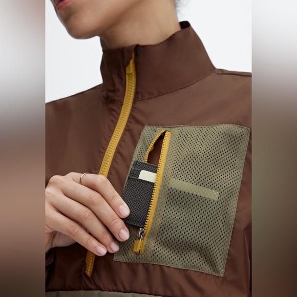 Fabletics Shawn Cropped Half-Zip Jacket - Picture 3 of 6